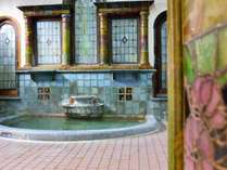 *【岩本楼ローマ風呂】国の有形文化財に登録され、歴史的価値も高く認められています。