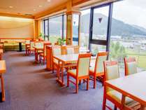 　【レストラン】和田山を一望できる見晴らしのいい景色が自慢