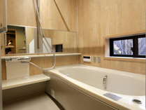1階　バスルーム　近代最新バスルームです　使い勝手重視です。
