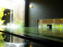 別館大浴場「内湯」「半露天ジャグジー」「ドライサウナ」「源泉水風呂」完備した関空温泉一番の温泉大浴場 写真