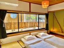 お部屋から専用庭園を見ながら、ごゆっくり。京都の和室で過ごす、はんなりとしたひとときを♪