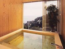 *■無料貸切風呂「檜風呂」　香り漂う癒しの空間です。