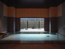 ラジウム人工温泉大浴場「旅人の湯」15：00～2：00/5：00～10：00