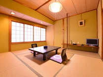 *和室8畳（客室一例）/グループやご家族でのご旅行にピッタリ！京都観光の拠点にご利用下さい。