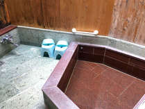 ・【お風呂】下田温泉の湯を引く源泉掛流しの内湯、貸切風呂にもできます