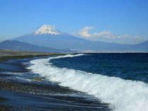 *【周辺観光】平安時代より続く松と海と富士山が織りなす景勝地 写真