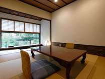 「あせび-asebi-」眺めの良い読書室をお部屋に改装した６畳一間の小さな和室。