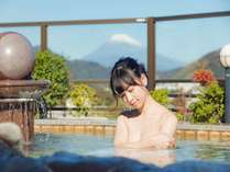富士山と湯浴みを楽しむ