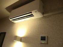 冷・暖房大型エアコン（温度調節パネルで快適な温度設定・可）