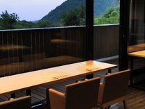 【レストラン】箱根の景色を眺めながらのお食事
