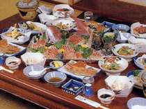 新鮮な日本海の幸をどうぞ。舟盛りや越前ガニのご注文も承ります。お問い合わせください。