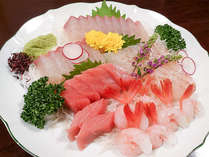 ・日本海の幸をお刺身で。新鮮な旬の味をお楽しみください。別途、盛り合わせもご用意できます。