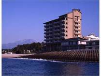 日本海、大山の絶景をお楽しみ下さい。朝日、夕日百選に選ばれました。
