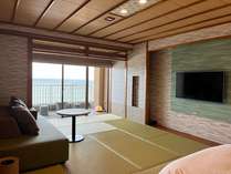 ツイン50平米　展望ジャグジーバス付客室（一例）　　室内からも日本海を望めます