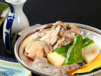 【一品一例】海鮮と旬の野菜の陶板焼き