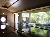 開湯８００年の名湯大湯温泉と広々とした大浴場