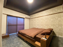 ・【ベッドルーム】シンプルですっきりとした寝室