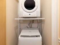 洗濯機ガス乾燥機は各お部屋にございます。