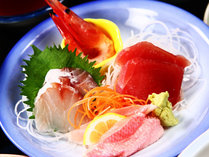 夕食一例◆身が締まった新鮮な旬魚