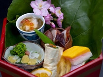 【前菜／春】　刻みお野菜の東寺巻き、菜の花の黄金和え・岩蛸柔らか煮、他