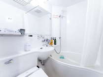 通常の浴槽より約20％の節水かつゆったり入浴できるアパホテルオリジナルユニットバス