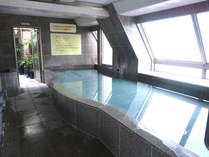 隣の提携ホテル　チェックイン松山10階の男性浴場もご利用いただけます（当館と廊下が繋がっております。）