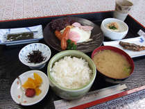 朝食例：広間にて和食をご用意致します。