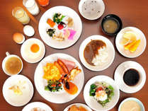 朝食ブッフェは、和食も洋食も豊富に取り揃えております。