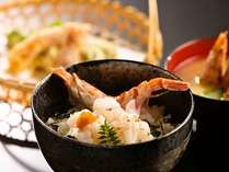 幻のモサエビを贅沢に丼や天ぷら、味噌汁で堪能
