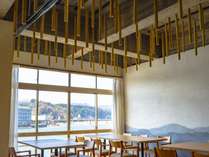 ２階にある竹水（ちくすい）。水郷日田の象徴、三隈川に面しています。