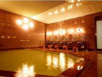 秀山閣にある天然温泉の大浴場。効能は神経痛・関節痛・冷え性・疲労回復など。
