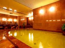 秀山閣にある天然温泉の大浴場。効能は神経痛・関節痛・冷え性・疲労回復等
