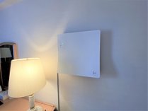 米沢エクセルホテル東急では、諸感染症の拡大防止に向け、カルテック社の光触媒空気清浄機を全室に設置。