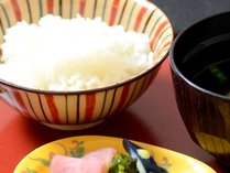 お米が抜群においしい朝ごはん♪昼夜の温度差が米の旨さを生みます。群馬県利根産こしひかり。