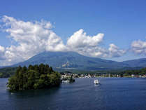 **野尻湖/雄大な妙高高原・黒姫高原に囲まれた美しい観光地です 
