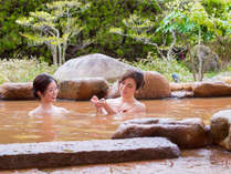 日本三古湯として古来より愛されてきた名湯『金泉』の露天風呂