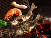 ■川魚は炭火で香ばしく