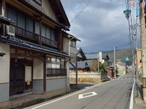 漁火街道に面した古いお家