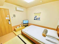 ・【2F和室ダブルベッドルーム】ビジネス利用にも嬉しいシンプルなお部屋です