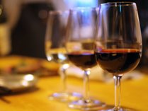 「東北の葡萄を使用したナチュールワイン」の飲み比べセット。白・ロゼ・赤の3種をご用意します。