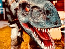 【リアル恐竜ショー】大迫力のギガノトサウルスが客席で大暴れ！