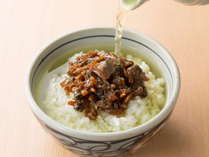 【朝食】イメージ◆桑名の名産貝の時雨煮茶漬け。三重県では人気の具材です。