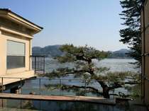 東郷湖を望む『翠湖の湯』（露天）からの眺望
