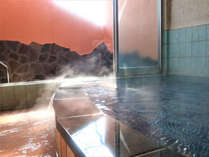 「日本名湯百選」に選ばれる良質な湯は肌ざわりが柔らかく、湯上りには肌がしっとり。