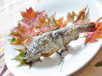 【ニジマスの塩焼き例】お魚が苦手な人にも人気！自然のうまみを体感