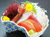 ■【夕食】お造りは季節のお魚を色とりどりにご提供☆
