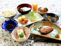 【朝食一例】和朝食で元気注入！ご飯はおかわり自由です♪