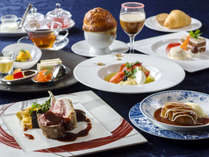 【夕食】季節に合わせた食材を使用。草津温泉では珍しい洋食コース（一例）