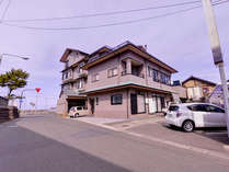 *若狭の海の幸に舌鼓。“夕陽百選”に選ばれた高浜の夕日を望む展望風呂で至福の休日をお過ごし下さい。