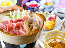 #お食事一例_仙台牛のすき焼きは脂肪と赤身のバランスが絶妙です♪一度は食べてみて！